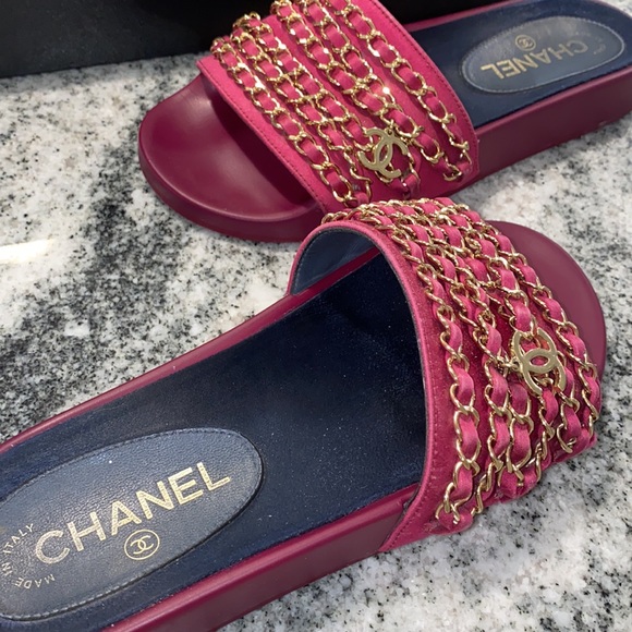 Chanel chain poolslides🌊 - Picture 9 of 10